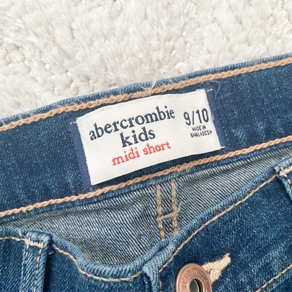 NWT! Abercrombie Kids Girls 9/10 Midi Denim Shorts - Picture 4 of 4